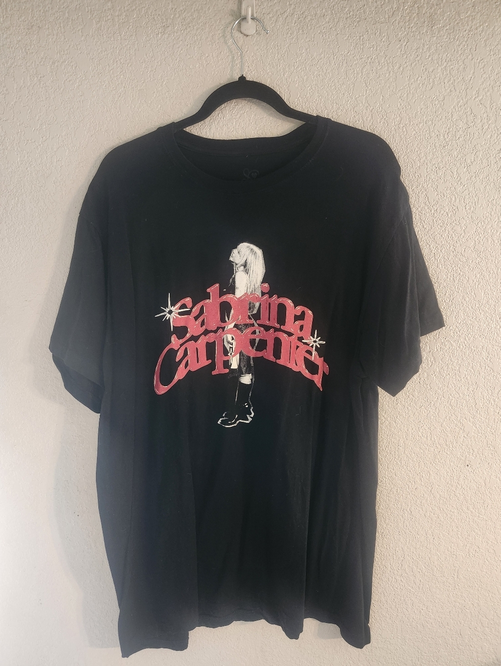 🖤❤️✨EUC Sabrina Carpenter "Sabrina Carpenter Graphic T-Shirt" 💯% Cotton🙌🏻2XL - Picture 2 of 7
